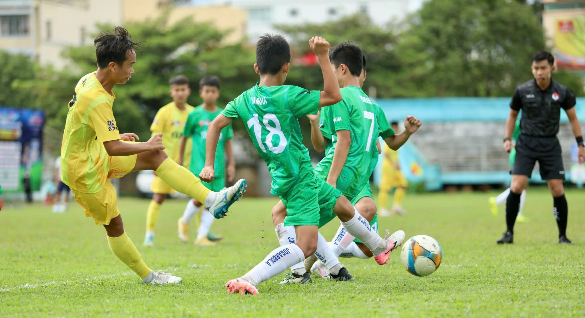 U13